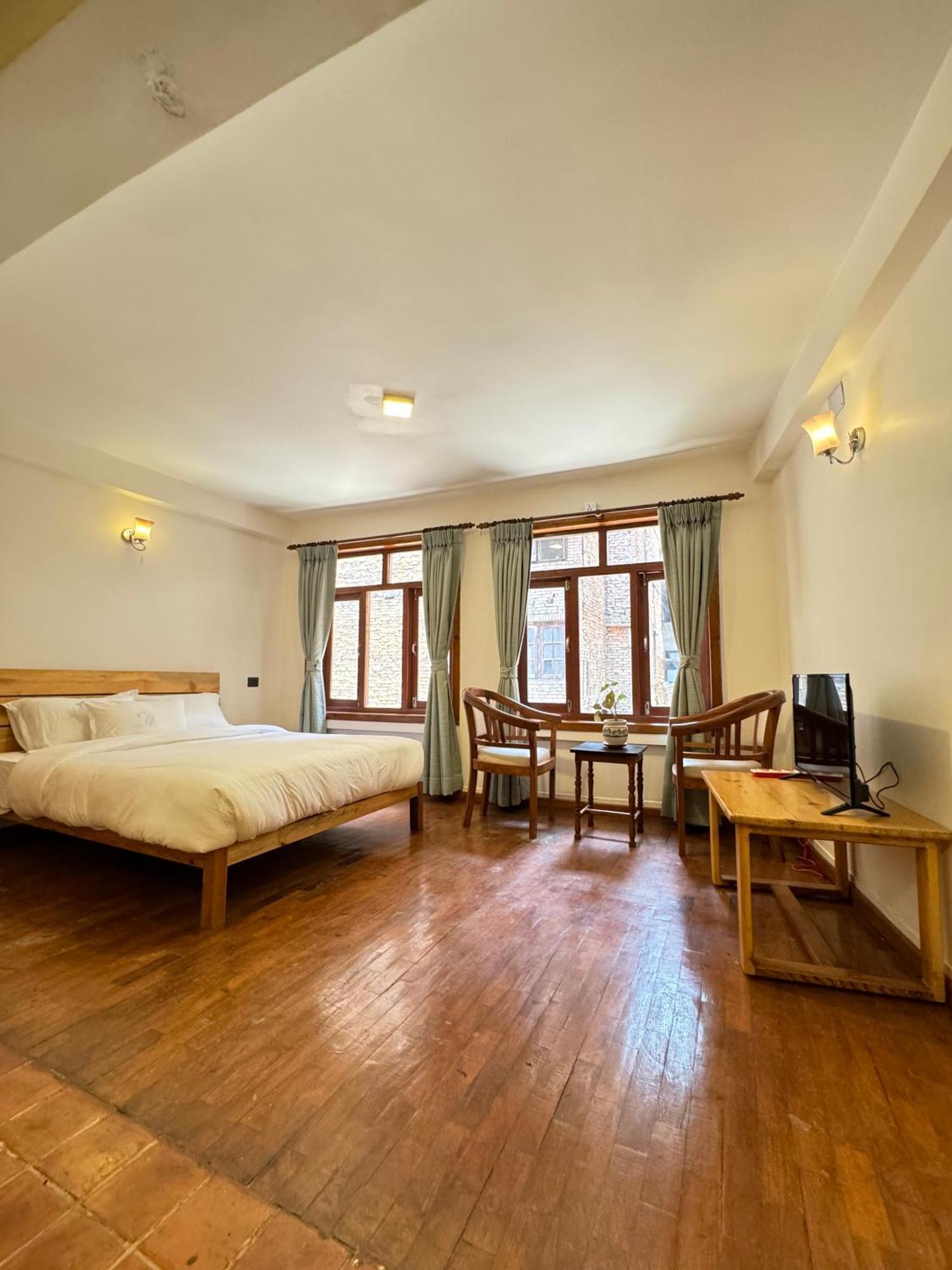 Karuna Hotel Patan Kathmandu Ngoại thất bức ảnh