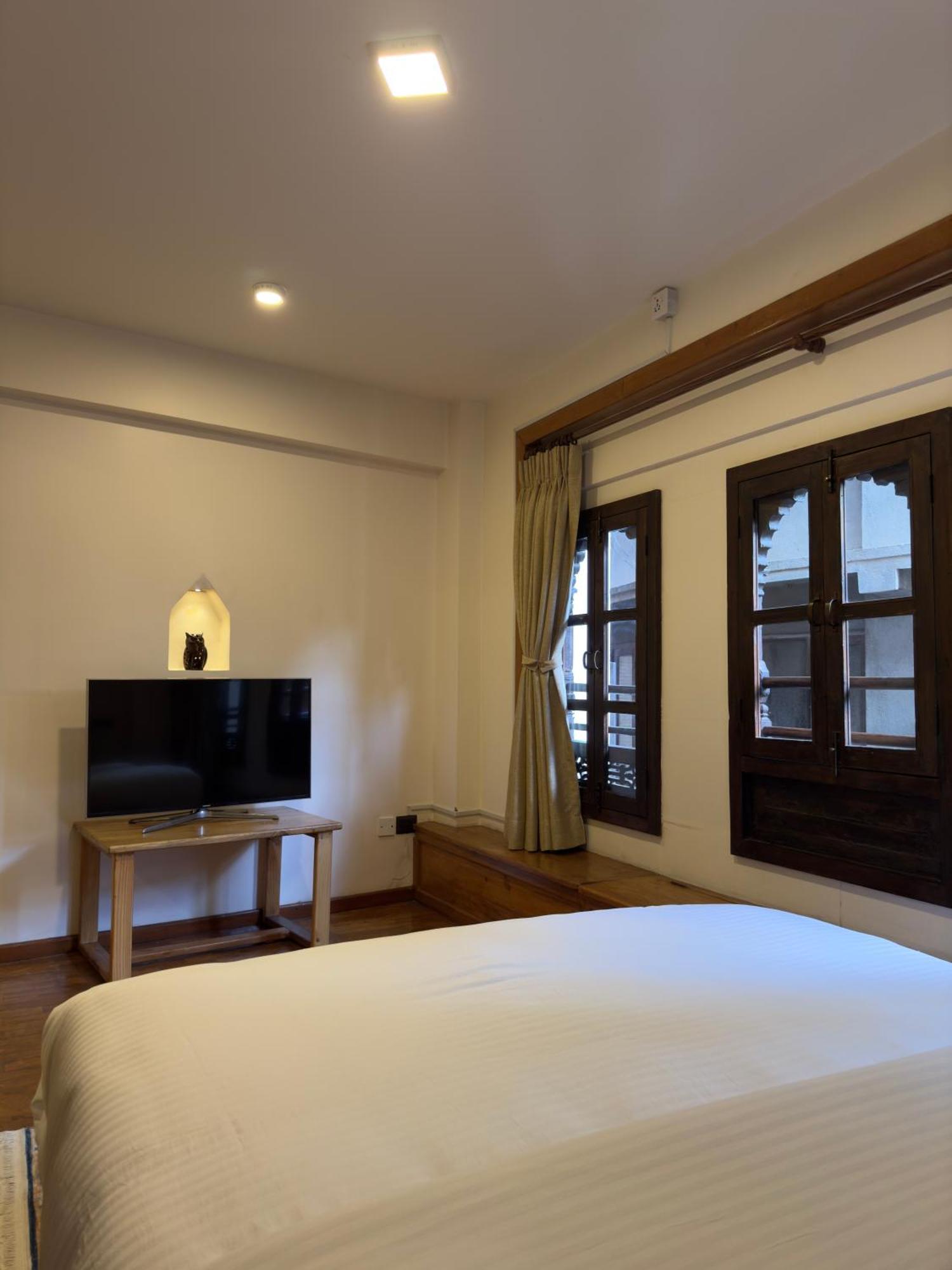 Karuna Hotel Patan Kathmandu Ngoại thất bức ảnh