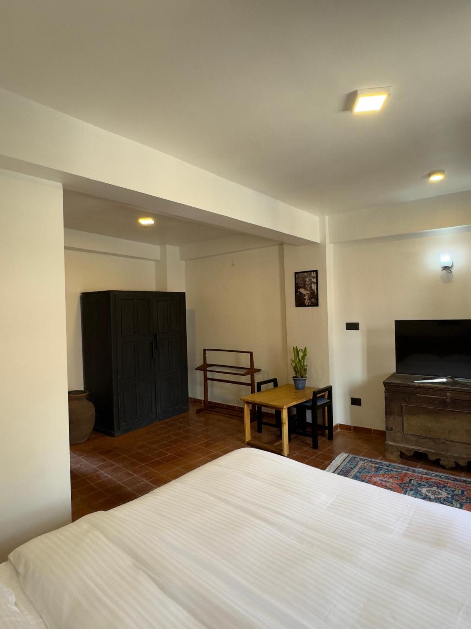Karuna Hotel Patan Kathmandu Ngoại thất bức ảnh